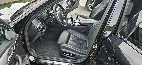 BMW 540i 4 of 17