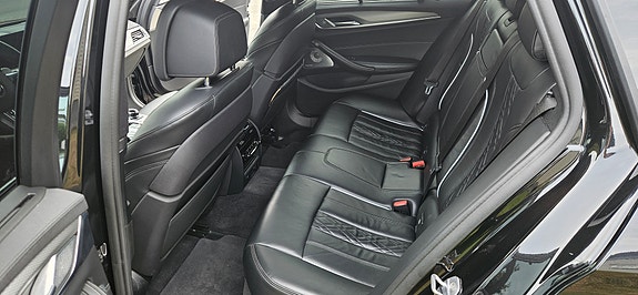 BMW 540i 12 of 17