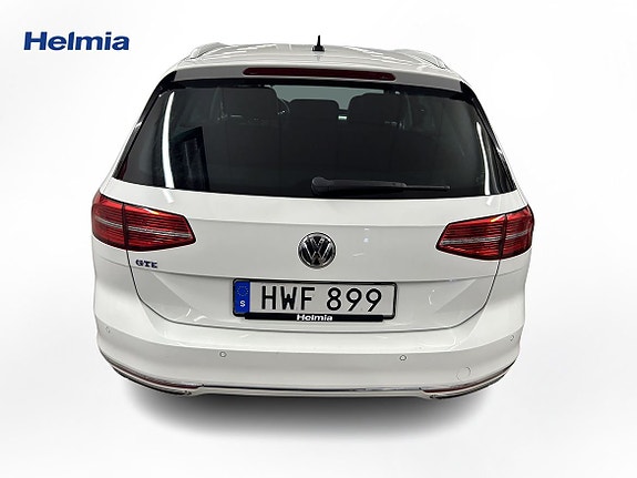 Volkswagen Passat 5 of 9