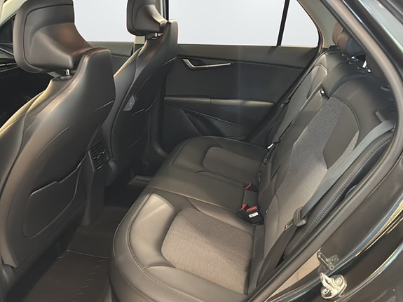 Kia Niro 9 of 16