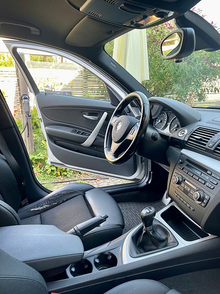 BMW 118d 6 of 12