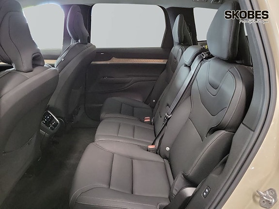 Volvo EX90 9 of 22