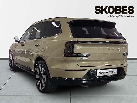 Volvo EX90 5 of 22