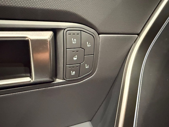 Kia Seltos 11 of 15