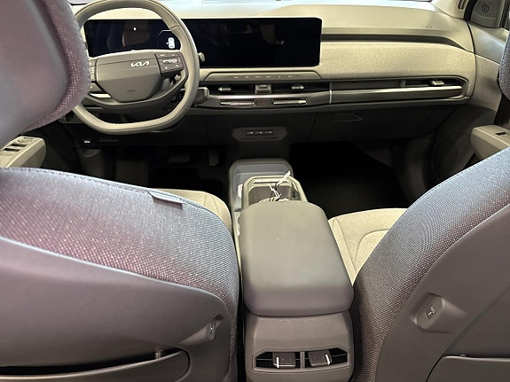 Kia EV3 7 of 14