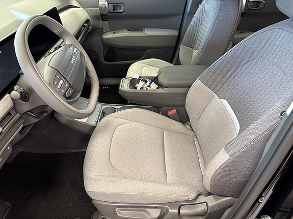 Kia EV3 8 of 14