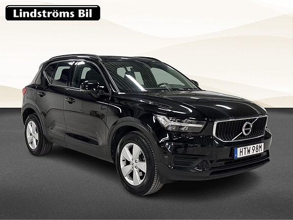 Volvo XC40 3 of 19