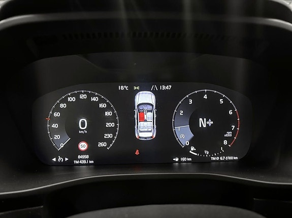 Volvo XC40 14 of 19