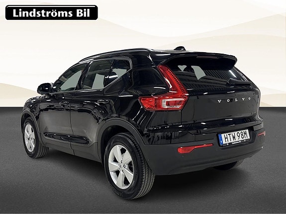 Volvo XC40 4 of 19
