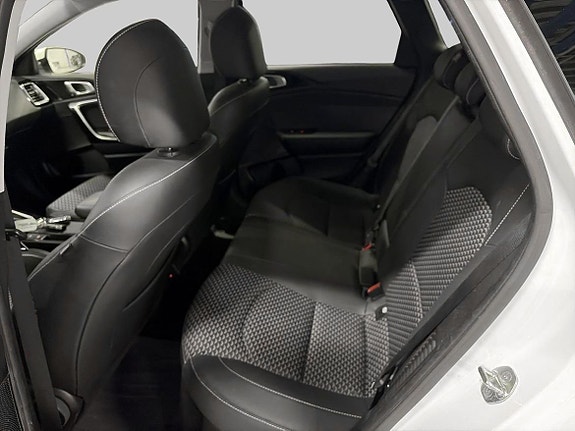 Kia Ceed 11 of 22
