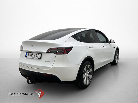 Tesla Model Y 9 of 30