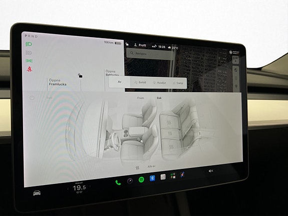 Tesla Model Y 26 of 30
