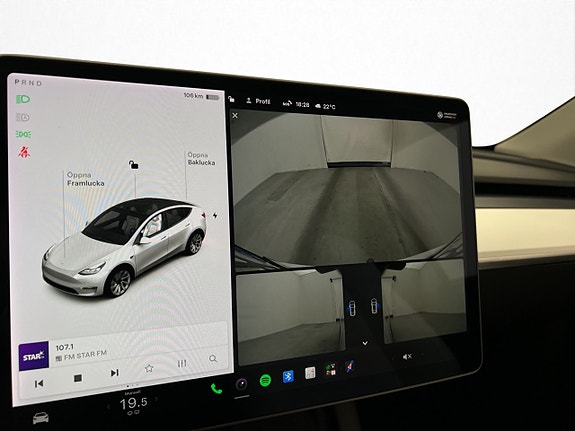 Tesla Model Y 21 of 30