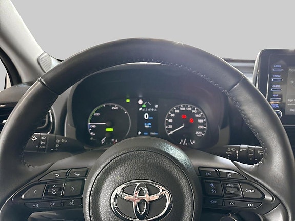 Toyota Yaris 15 of 19