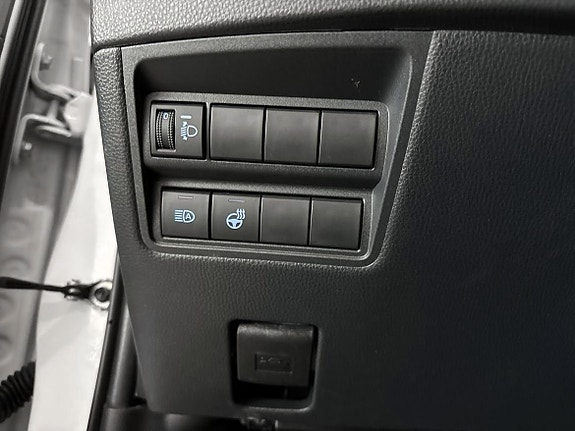 Toyota Yaris 17 of 19