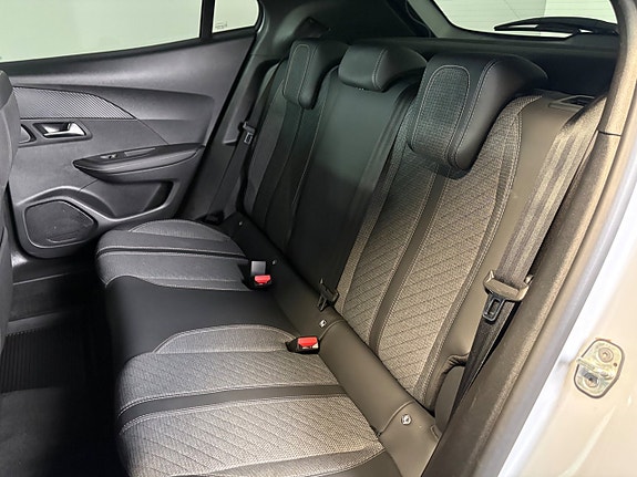 Peugeot 2008 8 of 22