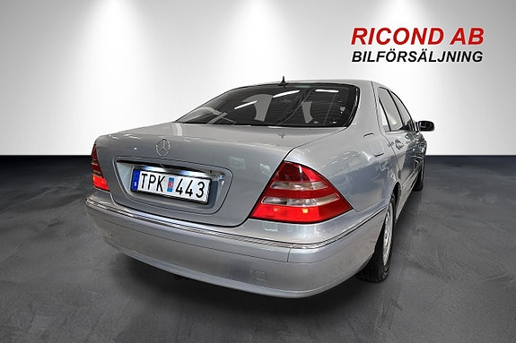 Mercedes-Benz S320 9 of 20
