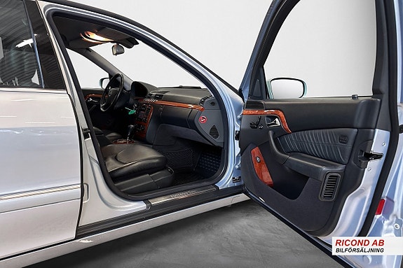 Mercedes-Benz S320 11 of 20