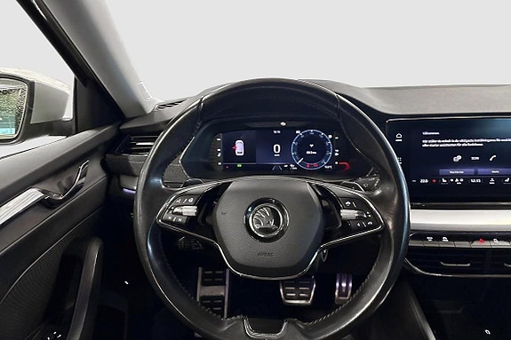 Skoda Octavia Scout 6 of 14