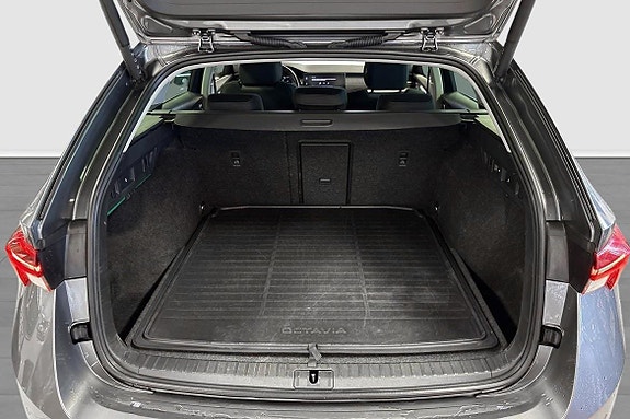 Skoda Octavia Scout 12 of 14