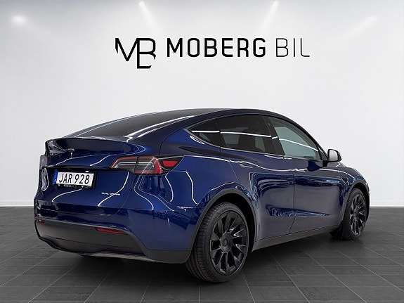 Tesla Model Y 6 of 19
