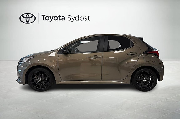 Toyota Yaris 3 of 10