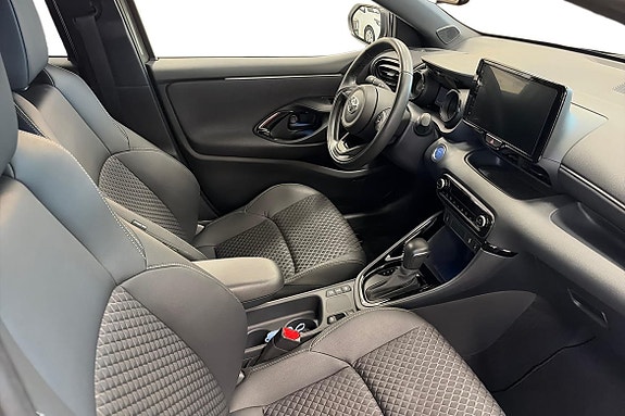 Toyota Yaris 6 of 10