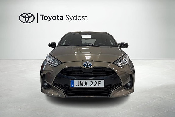 Toyota Yaris 5 of 10