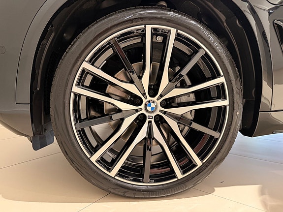 BMW X5 17 of 17