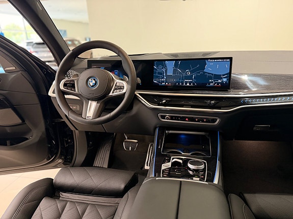BMW X5 11 of 17