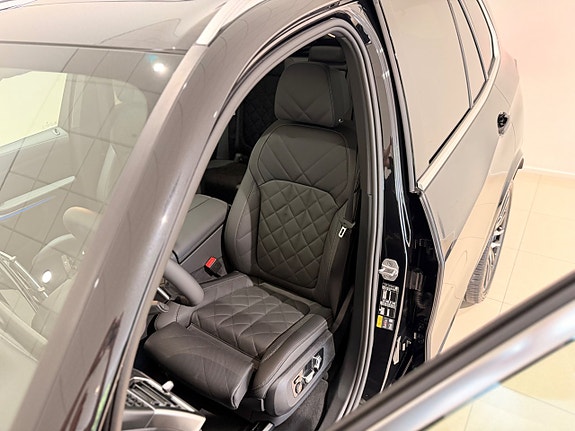 BMW X5 4 of 17