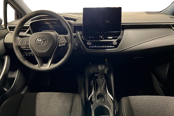 Toyota Corolla 8 of 19