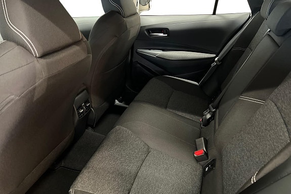 Toyota Corolla 11 of 19