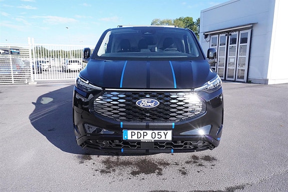 Ford Transit Custom 2 of 8