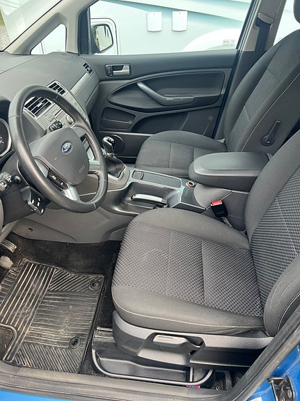 Ford C-Max 7 of 8