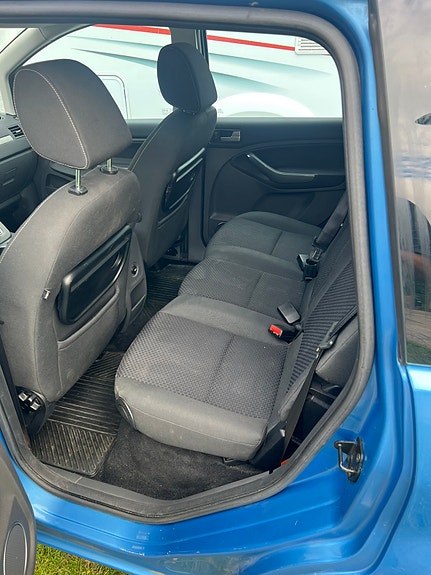 Ford C-Max 8 of 8