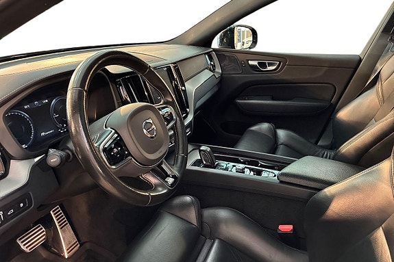 Volvo XC60 11 of 27