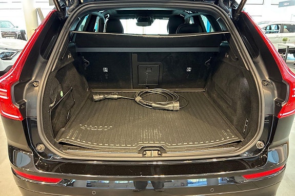 Volvo XC60 23 of 27