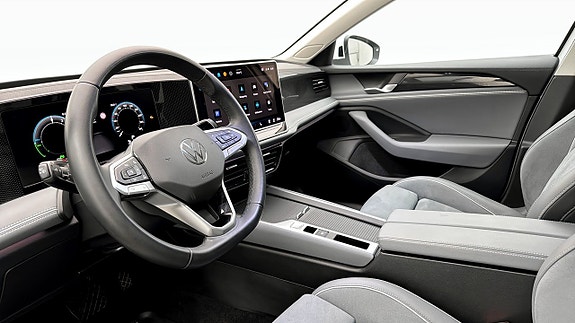 Volkswagen Passat 7 of 19