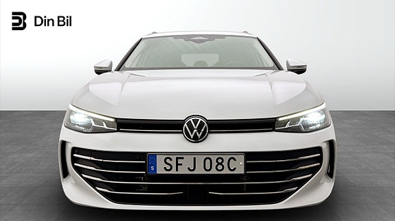 Volkswagen Passat 4 of 19