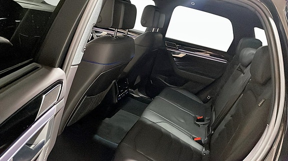 Volkswagen Touareg 12 of 14