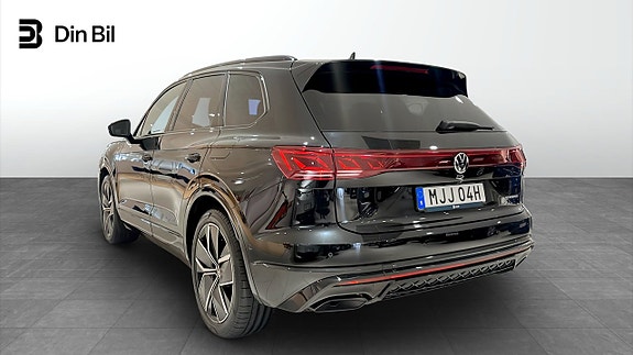 Volkswagen Touareg 3 of 14