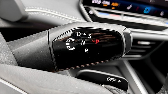Volkswagen Passat 17 of 19