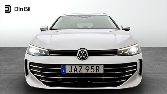 Volkswagen Passat 4 of 19