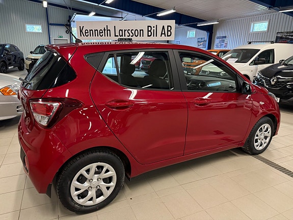 Hyundai i10 3 of 8