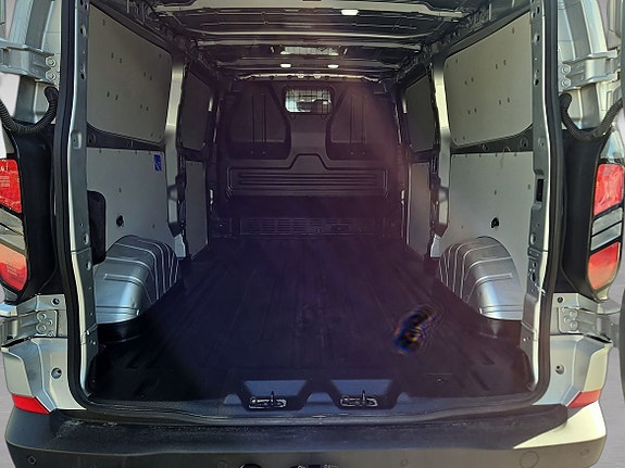 Ford Transit Custom 10 of 10