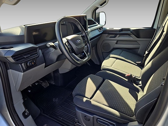 Ford Transit Custom 9 of 10