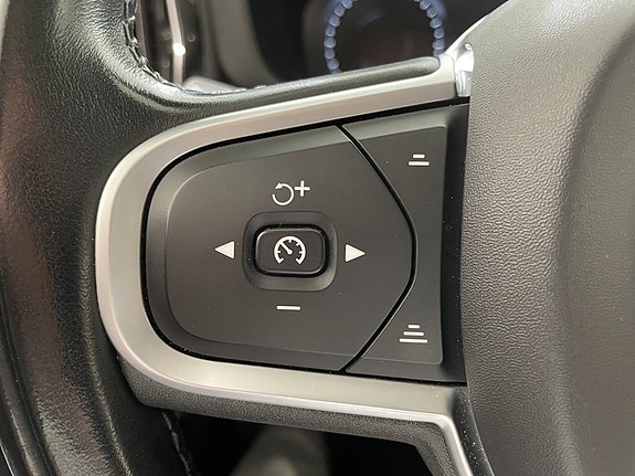 Volvo XC60 10 of 20