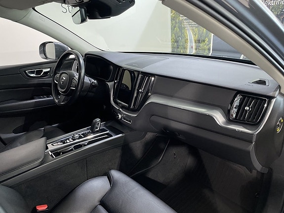 Volvo XC60 4 of 20