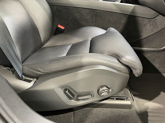 Volvo XC60 17 of 20
